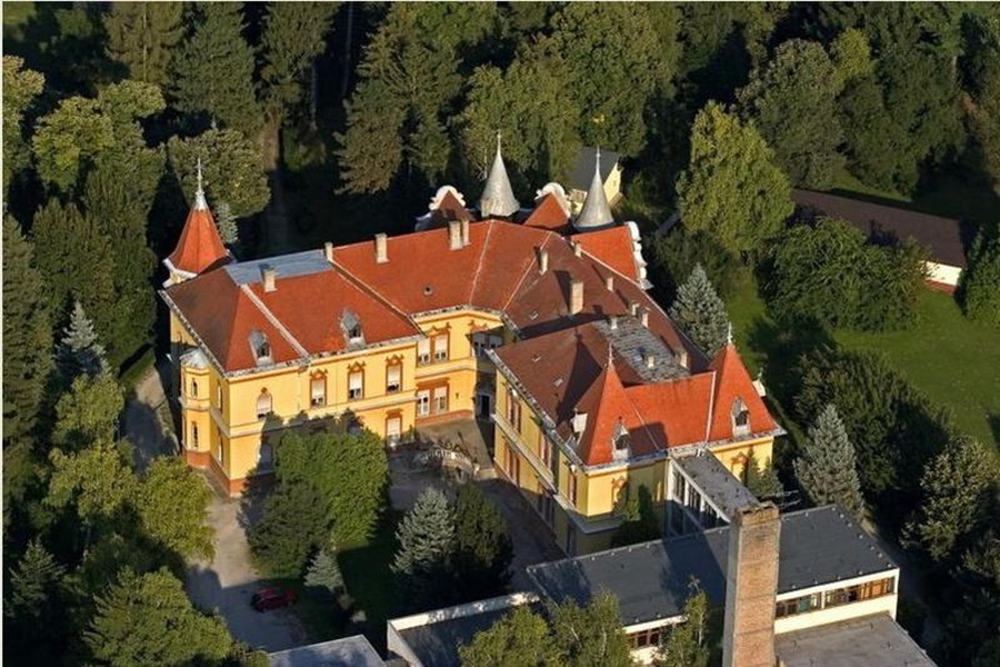 Kastély- és fürdőtúra a délnyugati országrészben Kastély- és fürdőtúra a délnyugati országrészben
